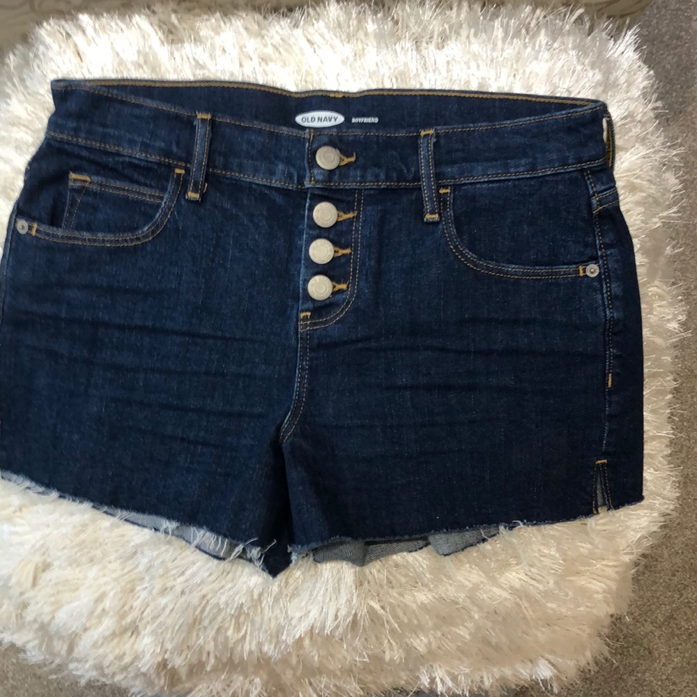 Old navy boyfriend shorts
